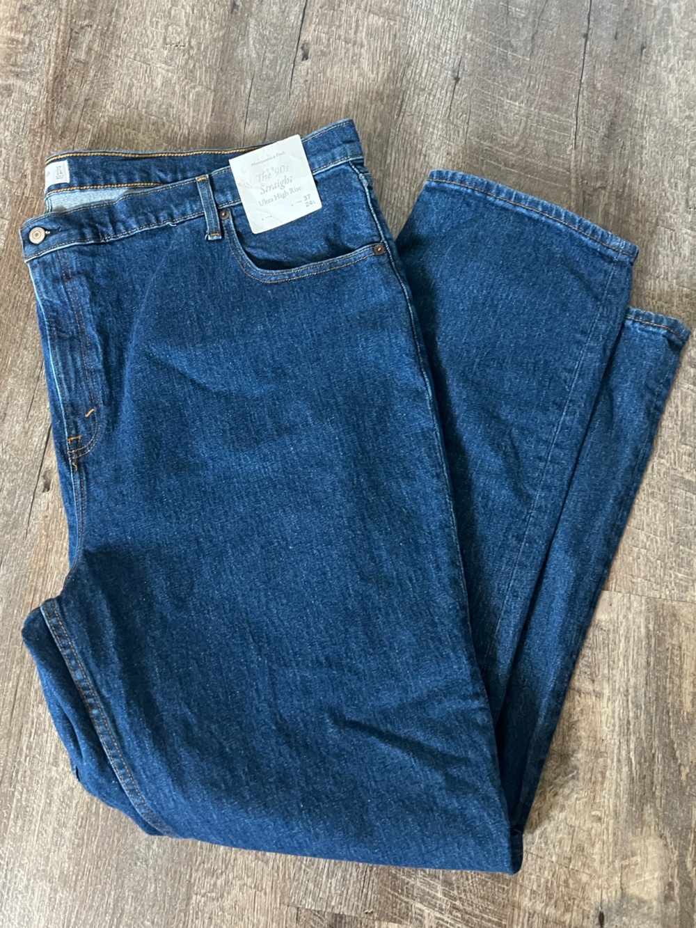 Abercrombie & Fitch High Rise 90s Straight Jean-Size 37/24